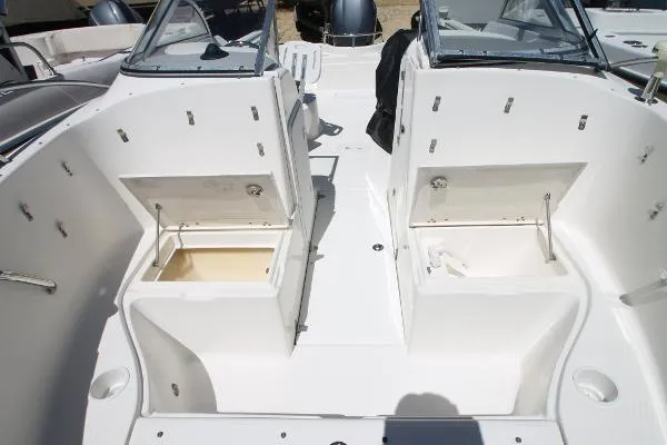 Slide: The Image of Wellcraft 220 SPORTSMAN DC 2004 - 10