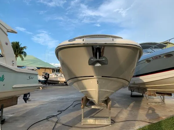 Slide: The Image of Boston Whaler 270 Vantage 2018 - 3