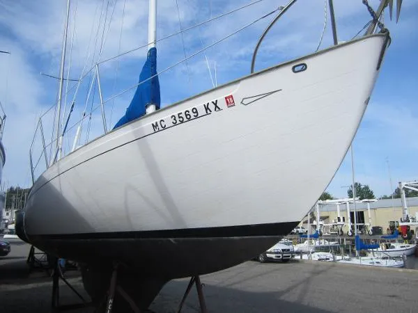 Slide: The Image of Wayfarer Islander 32 1966 - 5