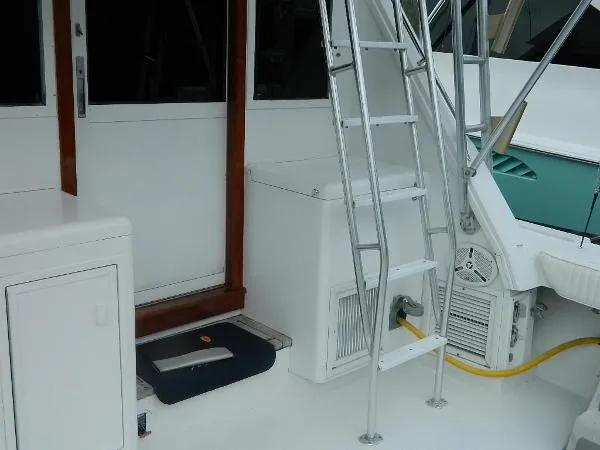 Slide: The Image of Viking Sport Fisherman 1985 - 8