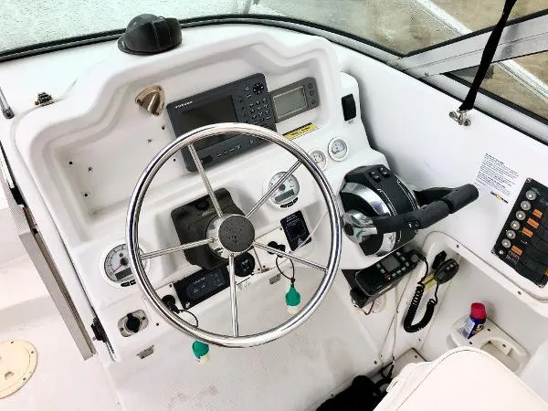 Slide: The Image of Glacier Bay 2640 Renegade 2001 - 3