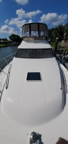 Slide: The Image of Sea Ray 400 Sedan Bridge 2000 - 5