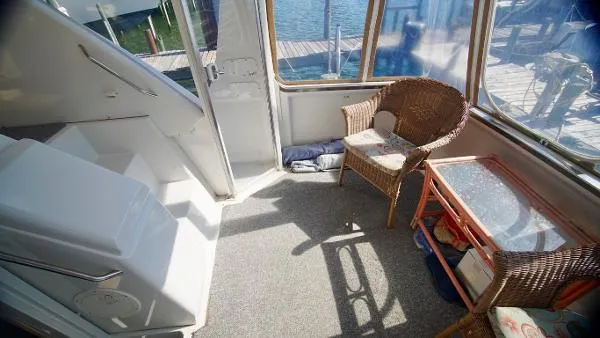 Slide: The Image of Carver Yachts 404 Aft Cabin 1999 - 8