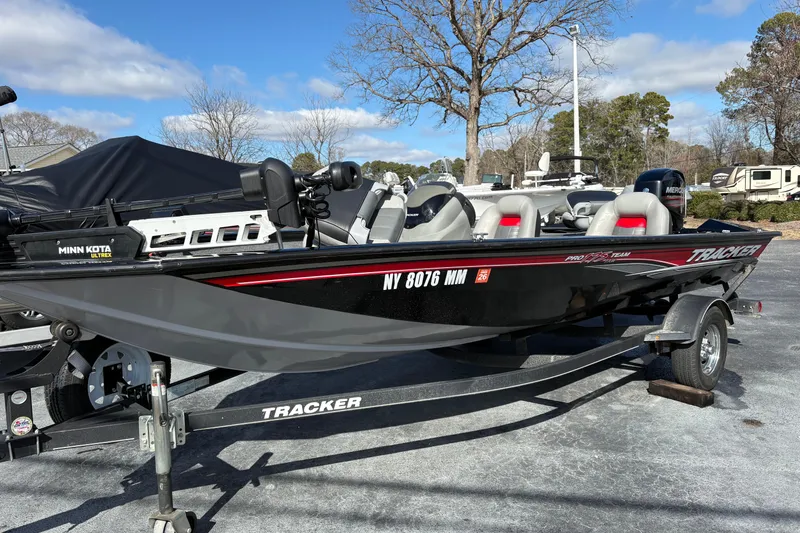 The Image of 2017 Tracker Pro Team 175 TXW fishing boat on trailer, equipped with Minn Kota Ultrex. - 0