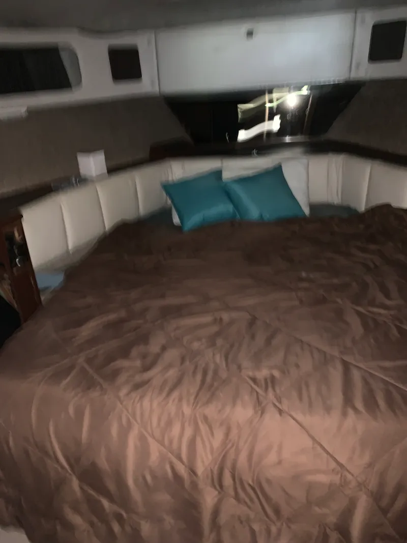 Slide: The Image of Bayliner 3888 Motoryacht 1988 - 3