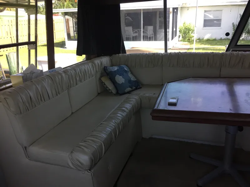 Slide: The Image of Bayliner 3888 Motoryacht 1988 - 8