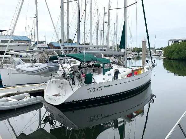 Slide: The Image of Beneteau 393 2003 - 2