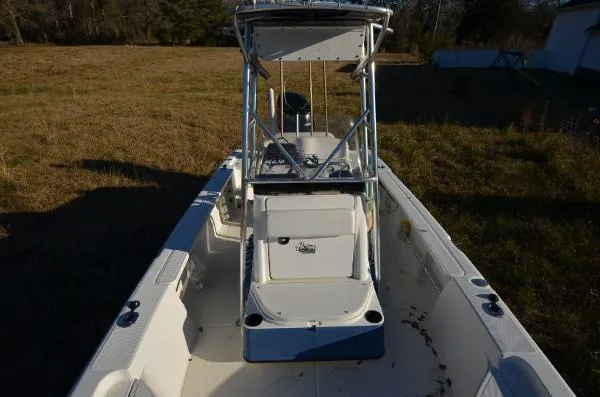 Slide: The Image of Triton 240LTS w/2017 Suzuki 2005 - 3