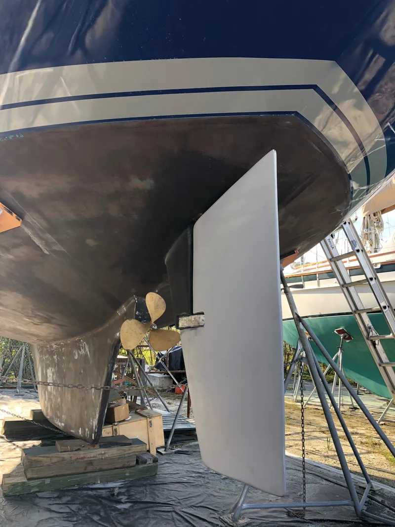 Slide: The Image of Endeavour Center Cockpit Sailboat 1984 - 5