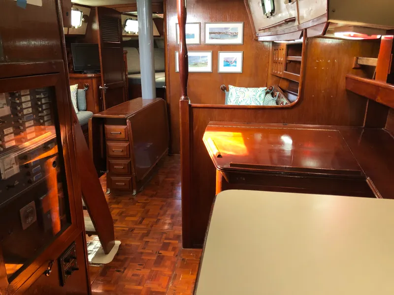 Slide: The Image of Endeavour Center Cockpit Sailboat 1984 - 6