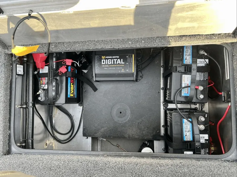 Slide: The Image of Ranger RT198P 2019 - 18