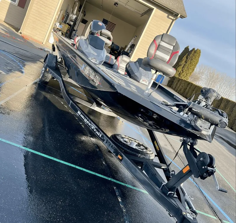 Slide: The Image of Ranger RT198P 2019 - 2