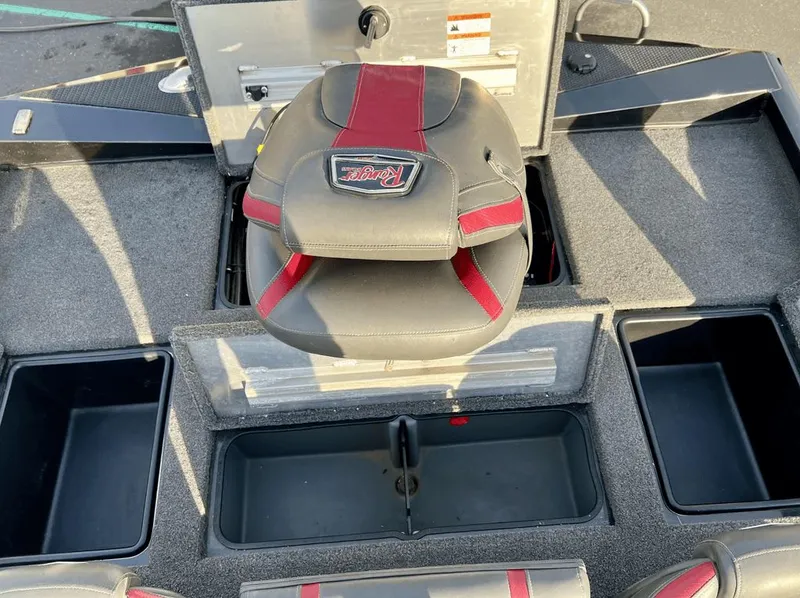 Slide: The Image of Ranger RT198P 2019 - 9