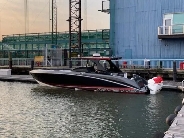 Slide: The Image of Mystic Powerboats M4200 2018 - 0