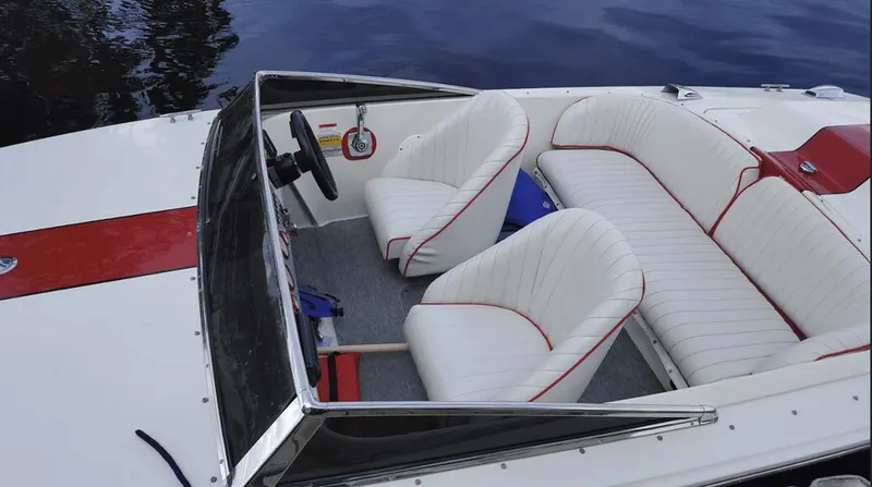 Slide: The Image of Donzi 18 Classic 1993 - 5