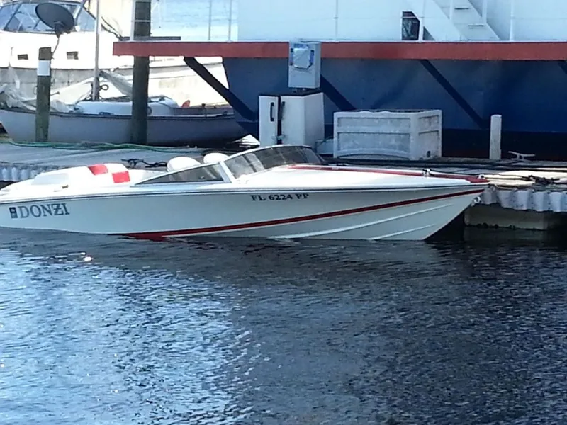 Slide: The Image of Donzi 18 Classic 1993 - 8