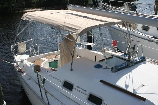 Slide: The Image of Beneteau 323 Keel Centerboard 2005 - 3