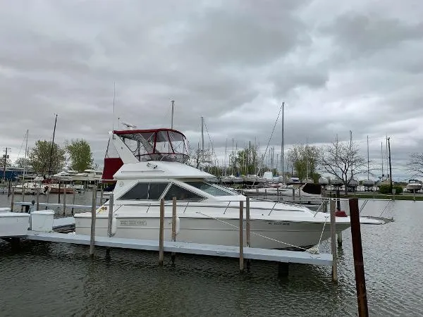 Slide: The Image of Sea Ray 345 Sedan Bridge 1989 - 1