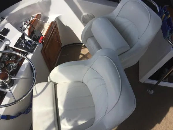 Slide: The Image of Cooper Prowler 10M Sundeck 1985 - 11