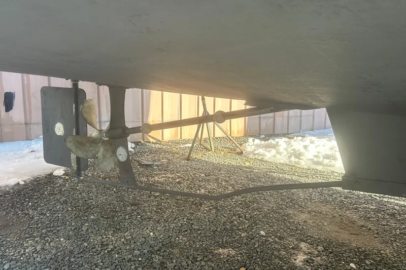 Slide: The Image of Underside view of 2005 Evans 38 Chesapeake Bay Boat propeller and rudder. - 22