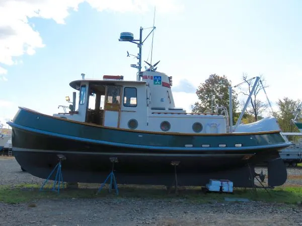 Slide: The Image of Benford Tug 1984 - 10