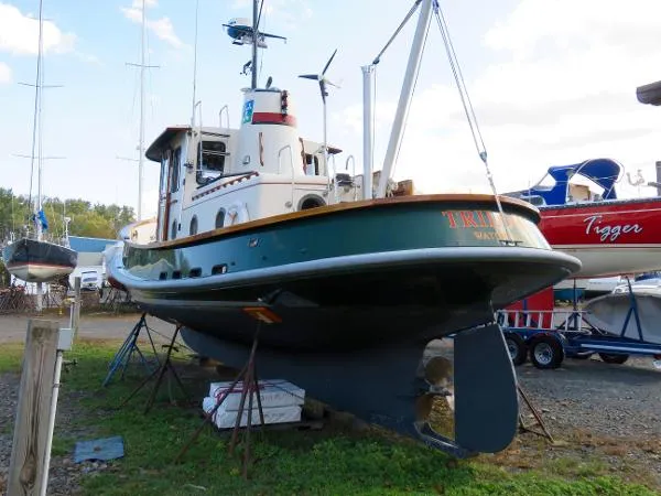 Slide: The Image of Benford Tug 1984 - 11