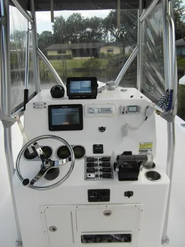 Slide: The Image of Cobia 254 Center Console 2004 - 3