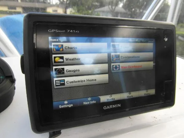 Slide: The Image of Cobia 254 Center Console 2004 - 6