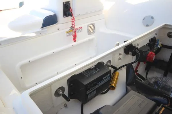 Slide: The Image of Zodiac Yachtline 400 Deluxe NEO GL Edition 50hp In Stock 2021 - 10