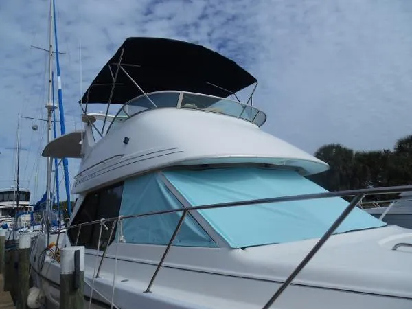 Slide: The Image of Bayliner 3587 Motoryacht 1997 - 3
