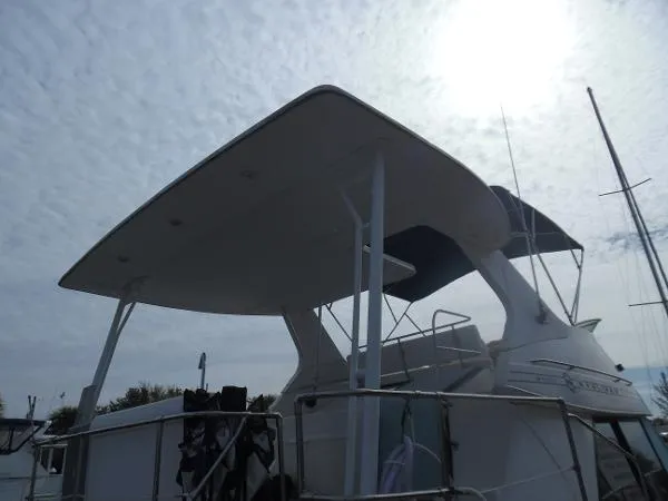 Slide: The Image of Bayliner 3587 Motoryacht 1997 - 5