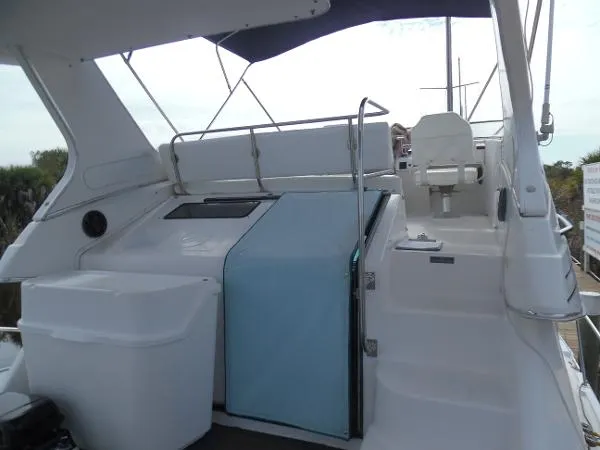 Slide: The Image of Bayliner 3587 Motoryacht 1997 - 6