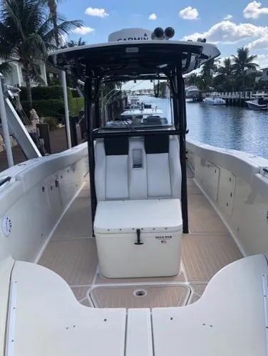 Slide: The Image of Hydra-Sports 3000 Center Console 2015 - 3