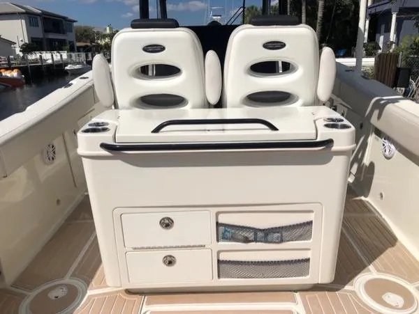 Slide: The Image of Hydra-Sports 3000 Center Console 2015 - 7