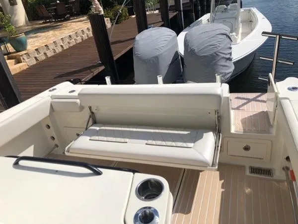 Slide: The Image of Hydra-Sports 3000 Center Console 2015 - 9