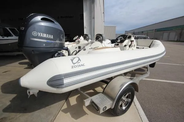 Slide: The Image of Zodiac Yachtline 490 Deluxe NEO 90hp In Stock 2020 - 1