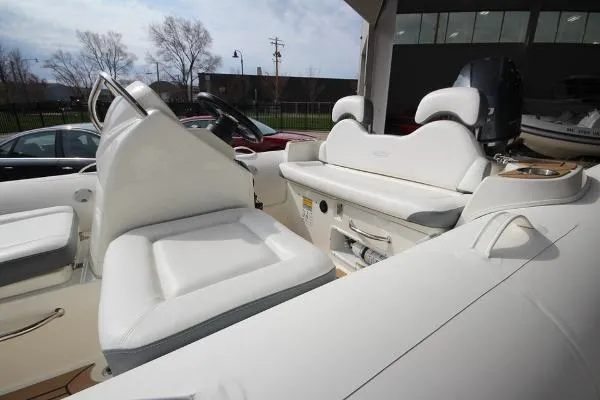 Slide: The Image of Zodiac Yachtline 490 Deluxe NEO 90hp In Stock 2020 - 5
