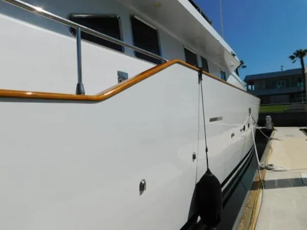 Slide: The Image of Azimut Motor Yacht 1990 - 5