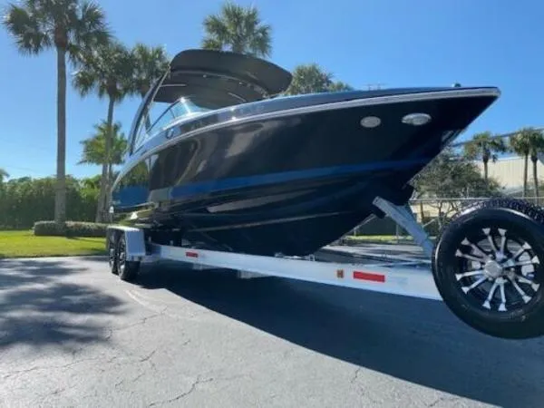 Slide: The Image of Regal 2500 Bowrider 2016 - 2