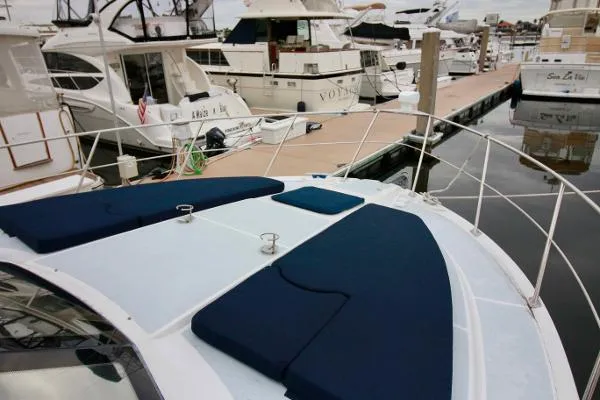 Slide: The Image of Carver Yachts 406 Motor Yacht 2002 - 1