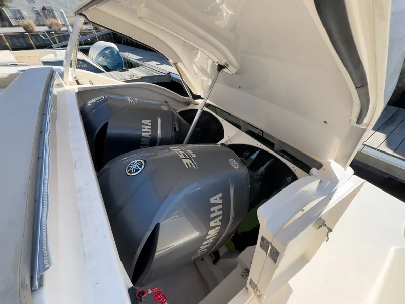 Slide: The Image of Yamaha engines on 2015 Pursuit SC 365i Sport Coupe. - 39