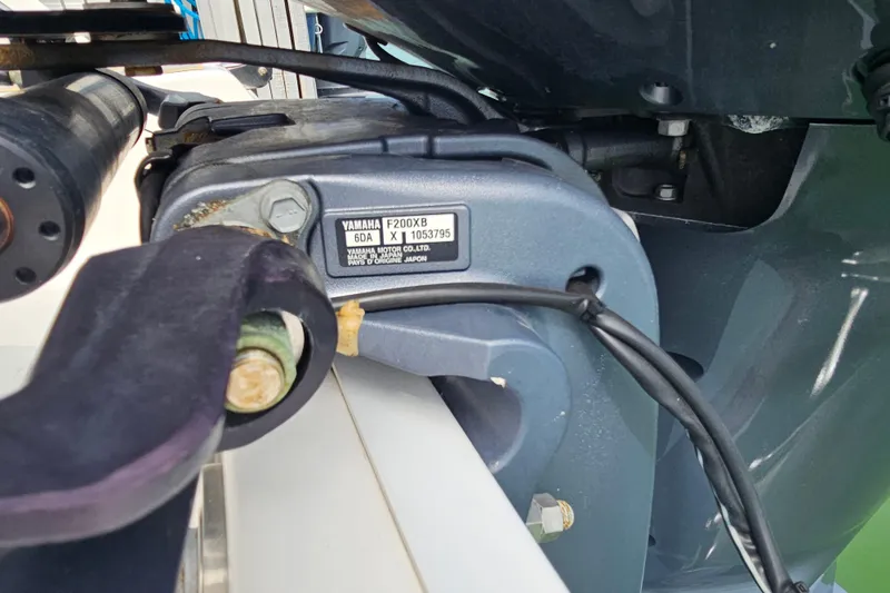 Slide: The Image of Close-up of Yamaha F200XB engine on 2020 Sea Fox 228 Commander boat. - 18