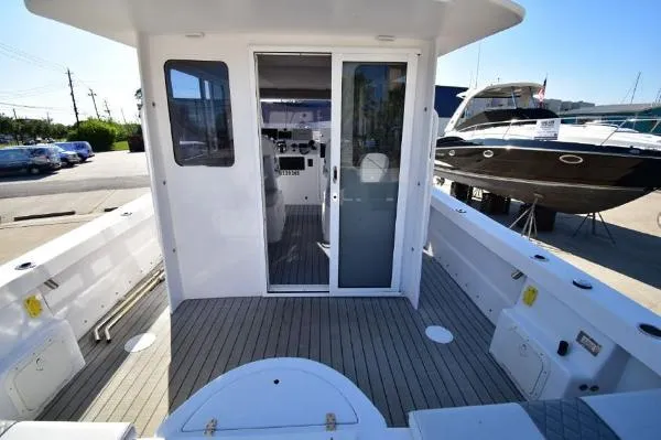 Slide: The Image of Twin Vee 36 Pilothouse 2011 - 7
