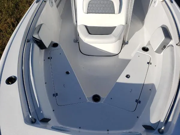 Slide: The Image of Tidewater 210 LXF 2017 - 8