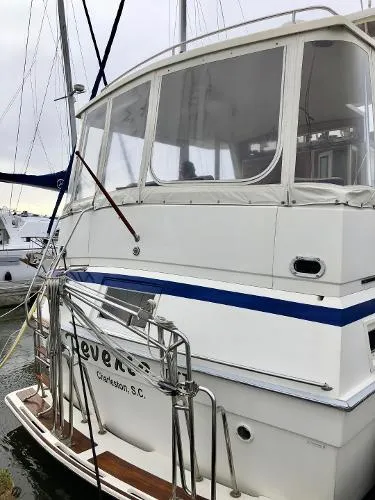 Slide: The Image of Viking 44 Motor Yacht 1984 - 7
