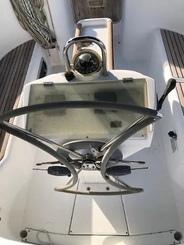 Slide: The Image of Beneteau Oceanis 381 2000 - 10
