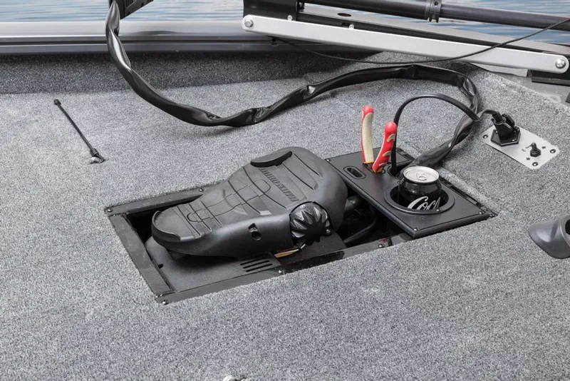 Slide: The Image of Tracker Pro Team 190 TX 2016 - 6