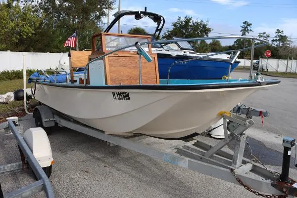 Slide: The Image of Boston Whaler 170 Montauk 1974 - 4