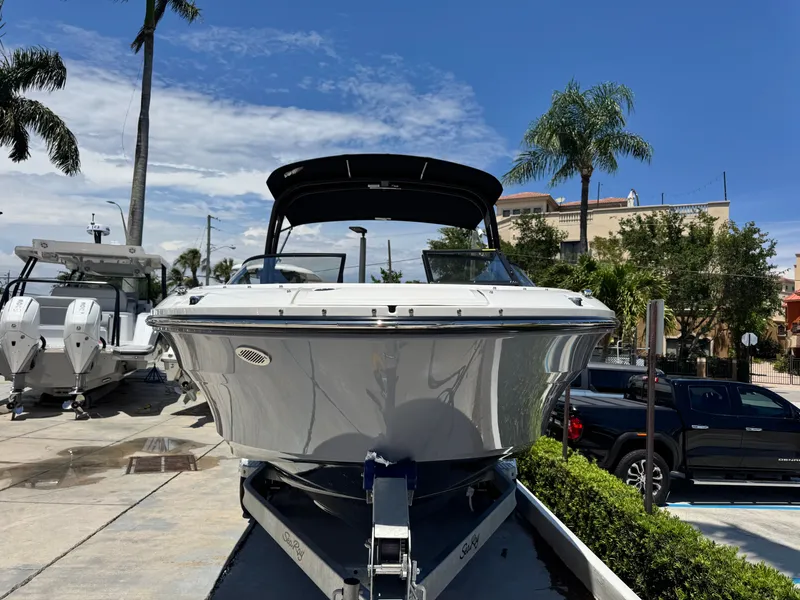 Slide: The Image of Sea Ray SPX 210 Outboard 2026 - 3