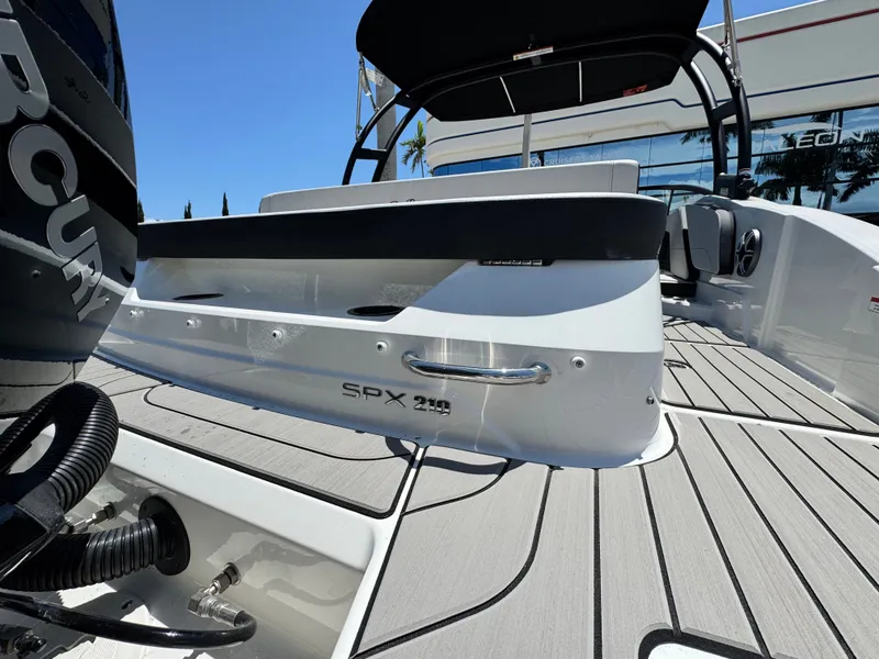 Slide: The Image of Sea Ray SPX 210 Outboard 2026 - 9